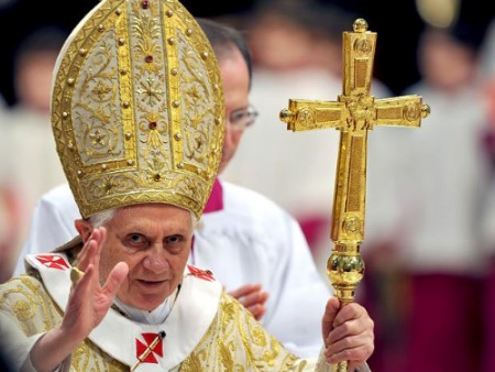 Bento XVI expressa profunda tristeza pelos atentados na Nigéria