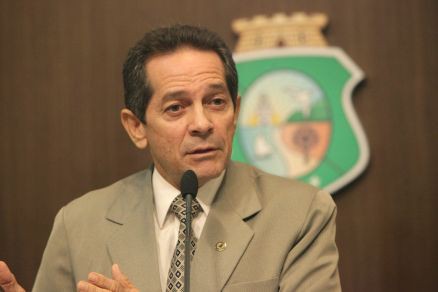 Heitor diz que é impossível acabar com Réveillon, mas prega mudança