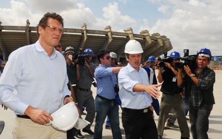 Secretário-geral da Fifa diz que é grande possibilidade de Fortaleza sediar sorteio das chaves da Copa de 2014