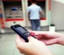 Lei que proíbe o uso de celular em bancos é assinada