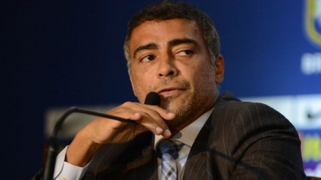 Romário rebate Ronaldo e volta a criticar gastos da Fifa com a Copa