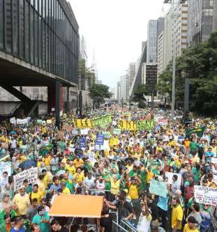 Com adesão menor nas redes, grupos do ‘Fora Dilma’ tentam atingir mais cidades