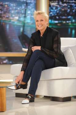 Xuxa admite falhas em estreia na Record: 'Tudo tem que melhorar'